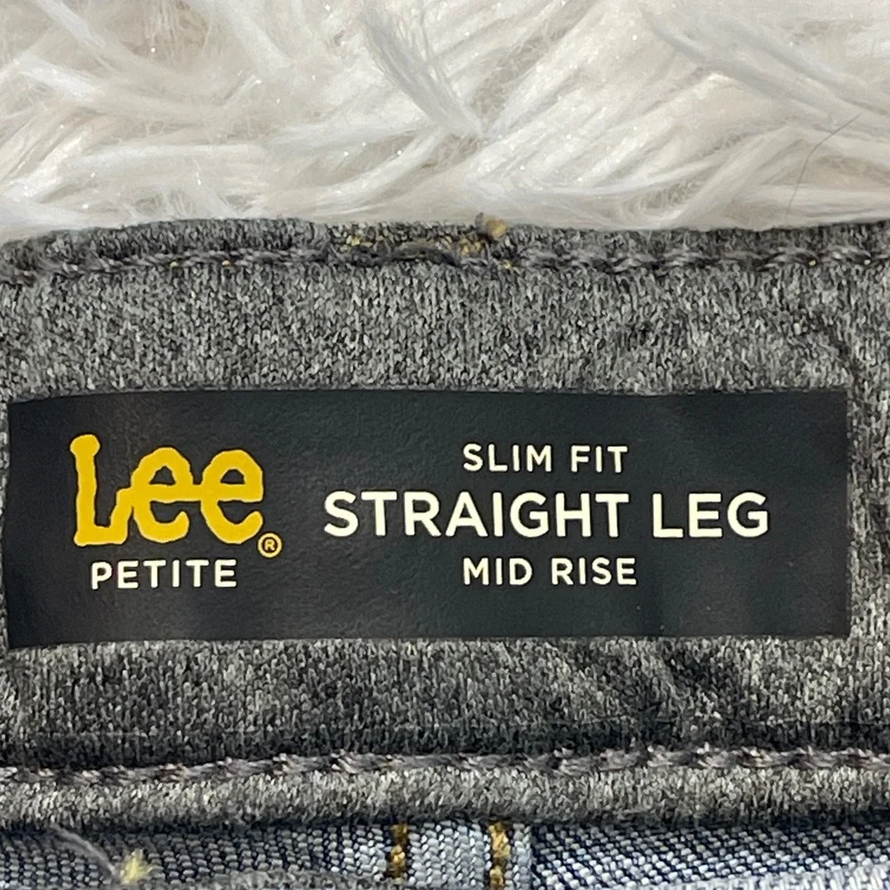 Lee SLIM FIT MID RISE Women's Classic Blue Straight Leg Jeans SIZE 8 PETITE NWT